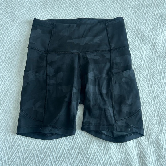 Lululemon fast and free shorts 6” - Picture 1 of 3